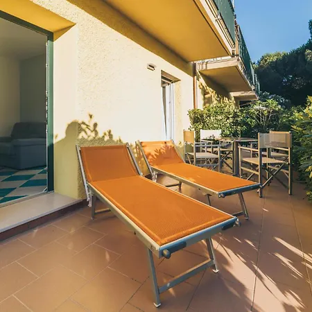Stunning In With Kitchen * Deiva Marina